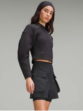 Lululemon Relaxed-Fit Super-High-Rise Cargo Short 4" Black SZ 8